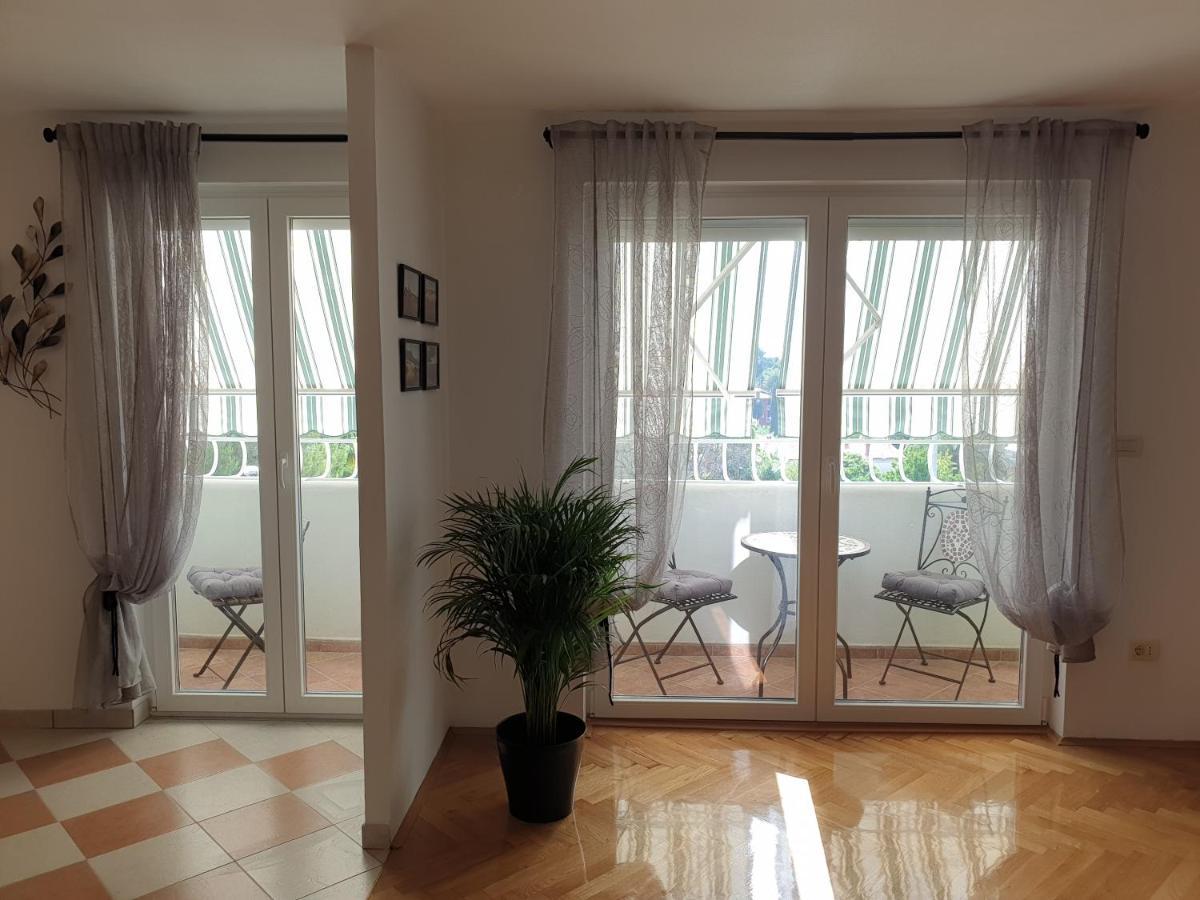 Apartment Maeistro By Privileggio Residence ロヴィニ エクステリア 写真