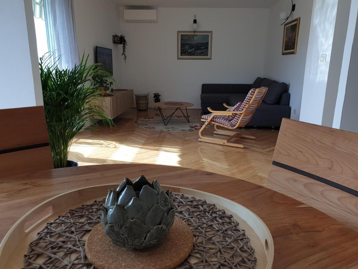 Apartment Maeistro By Privileggio Residence ロヴィニ エクステリア 写真