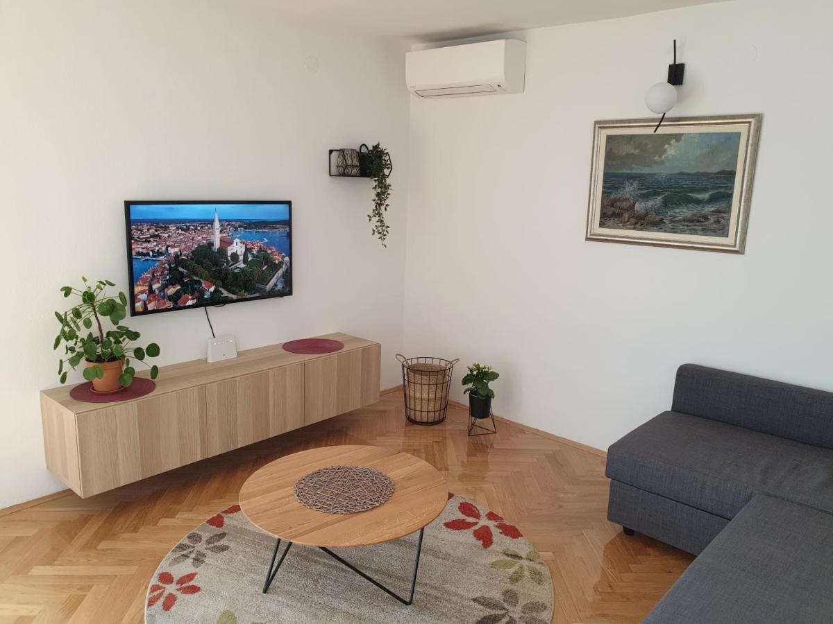 Apartment Maeistro By Privileggio Residence ロヴィニ エクステリア 写真